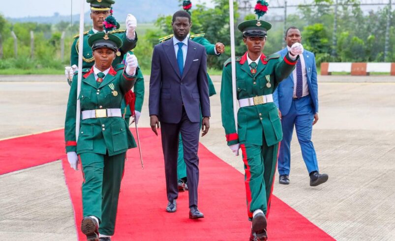 En visite de travail à Abuja, au Nigéria, le Président sénégalais Bassirou Diomaye Faye