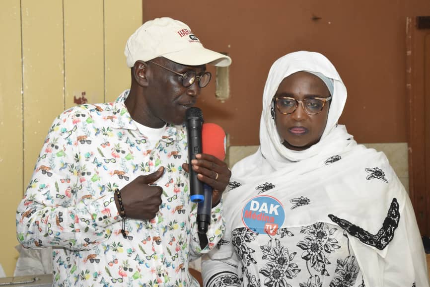 Seydou Guèye prêche pour l’autonomisation des femmes lors de la 7ème édition de la Calebasse Takku Liguey des femmes de Médina, avec Amy Ndiaye Kane visant à les unir.