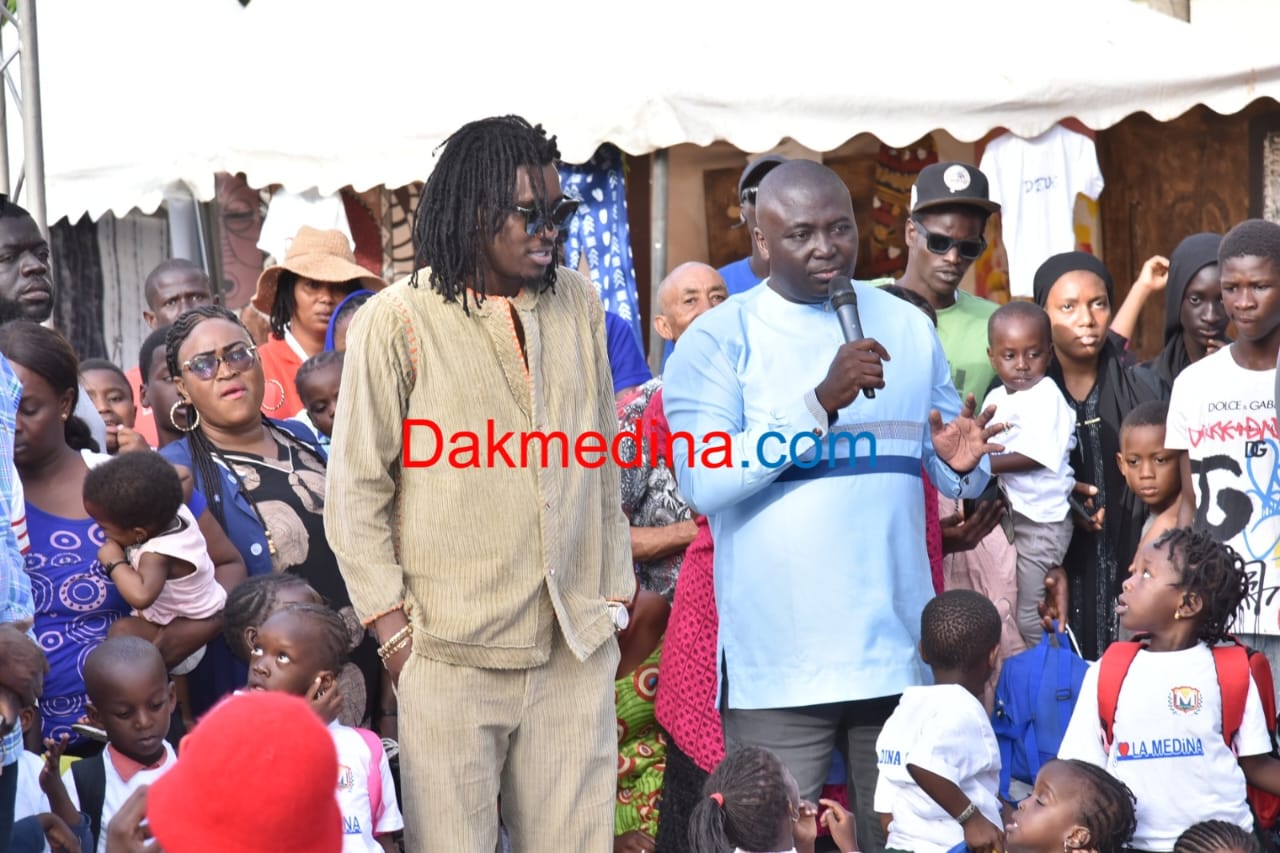 En Images : l’anniversaire de Bamba FALL: Remise de Cadeaux aux Enfants: Waly SECK et Baye Demba ….