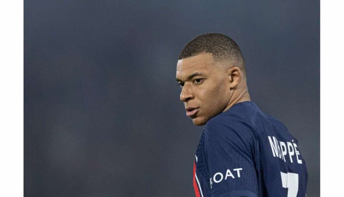 Kylian Mbappé annonce son départ du Paris Saint-Germain