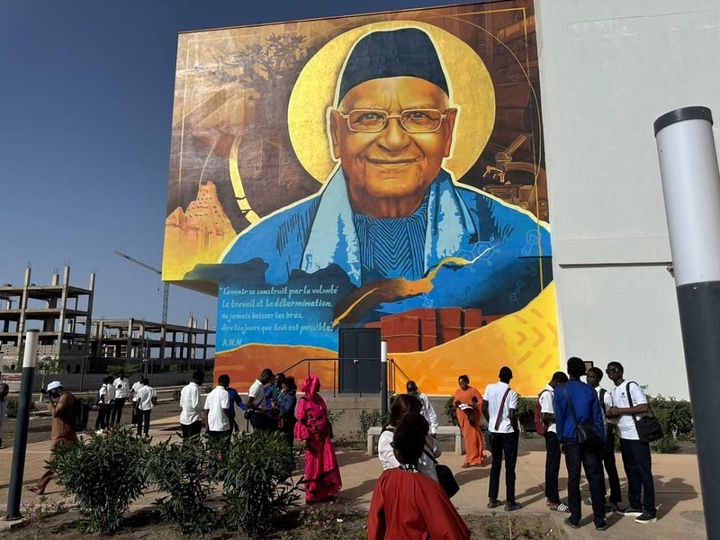 Université de Diamniadio Le parrain Amadou Mahtar Mbow immortalisé par une fresque murale