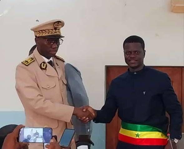 Djibril Sonko, précédemment le 2e adjoint au maire, a été installé comme nouveau Maire de Ziguinchor