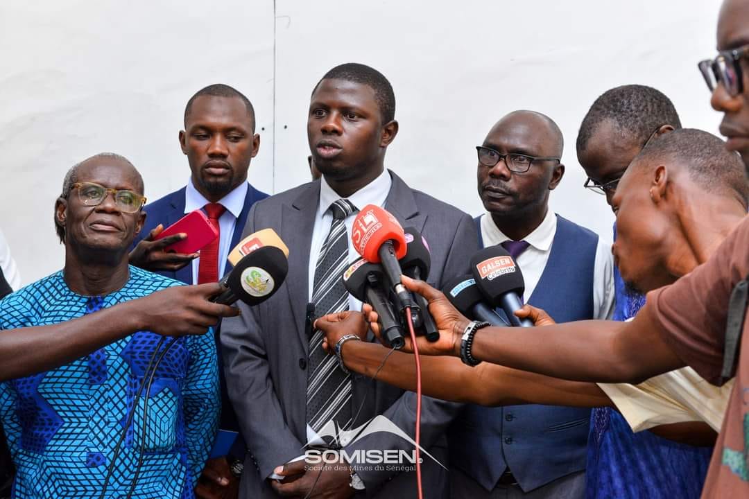 [Visite Officielle]Ce jeudi, le Directeur Général de la Société des Mines du Sénégal (SOMISEN SA), Me Ngagne Demba Touré, a eu l’honneur de se rendre à l’École Nationale Supérieure des Mines et de la Géologie (ENSMG, ex IST).