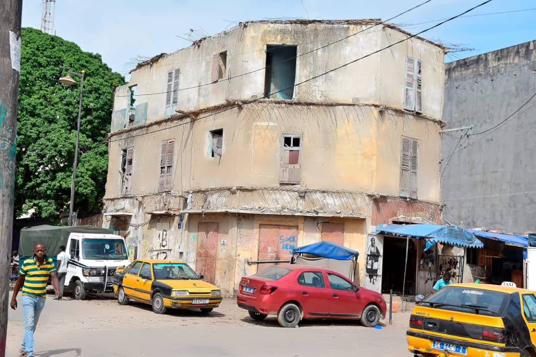 Médina : l’effondrement d’une dalle à la rue 7 x Blaise Diagne ravive les craintes liées aux bâtiments en ruine