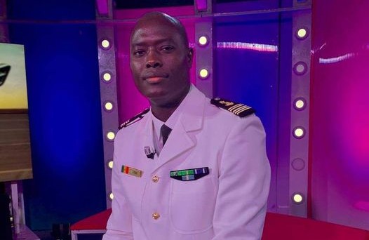 Armées : Le Capitaine de vaisseau Ibrahima Sow prend les commandes de la Dirpa