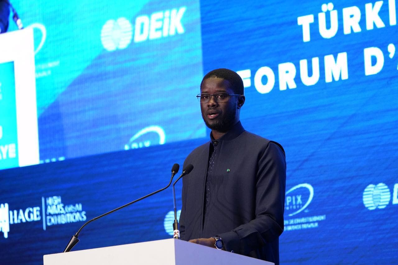 Le Président de la République, SEM Bassirou Diomaye Faye, a présidé aujourd’hui à Istanbul la cérémonie d’ouverture du Forum de l’Investissement Türkiye-Sénégal, aux côtés du vice-président turc, Cevdet Yilmaz.