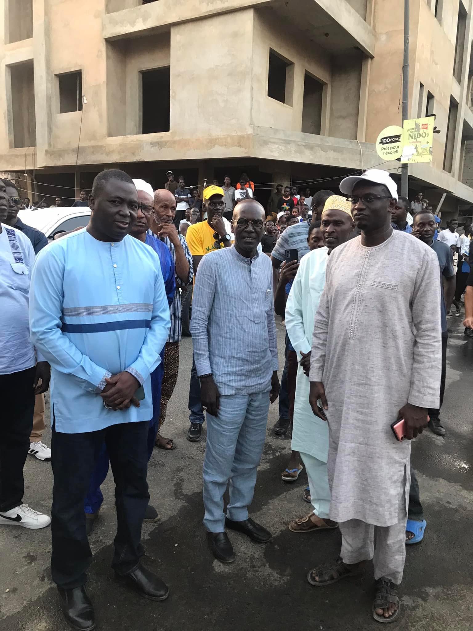 Rencontre, lors d’un incident sur la Rue 6, du maire Bamba Fall, de Seydou Gueye de la’APR et de Demba Dioum, coordonnateur de PASTEF Médina.