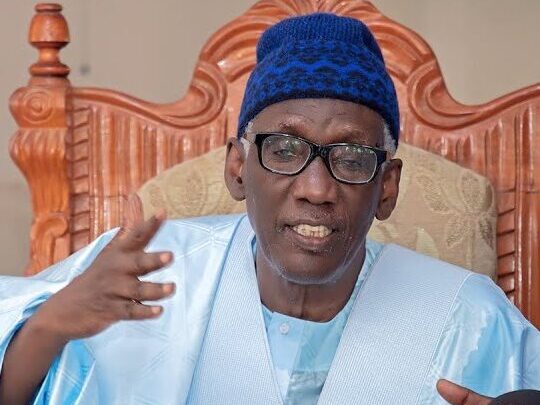Serigne Babacar Sy Abdoul Aziz Ndiol fouta , la modestie , la simplicité et la flamboyante de façon prosaïque , l’élégance tidiane est une vérité mathématique