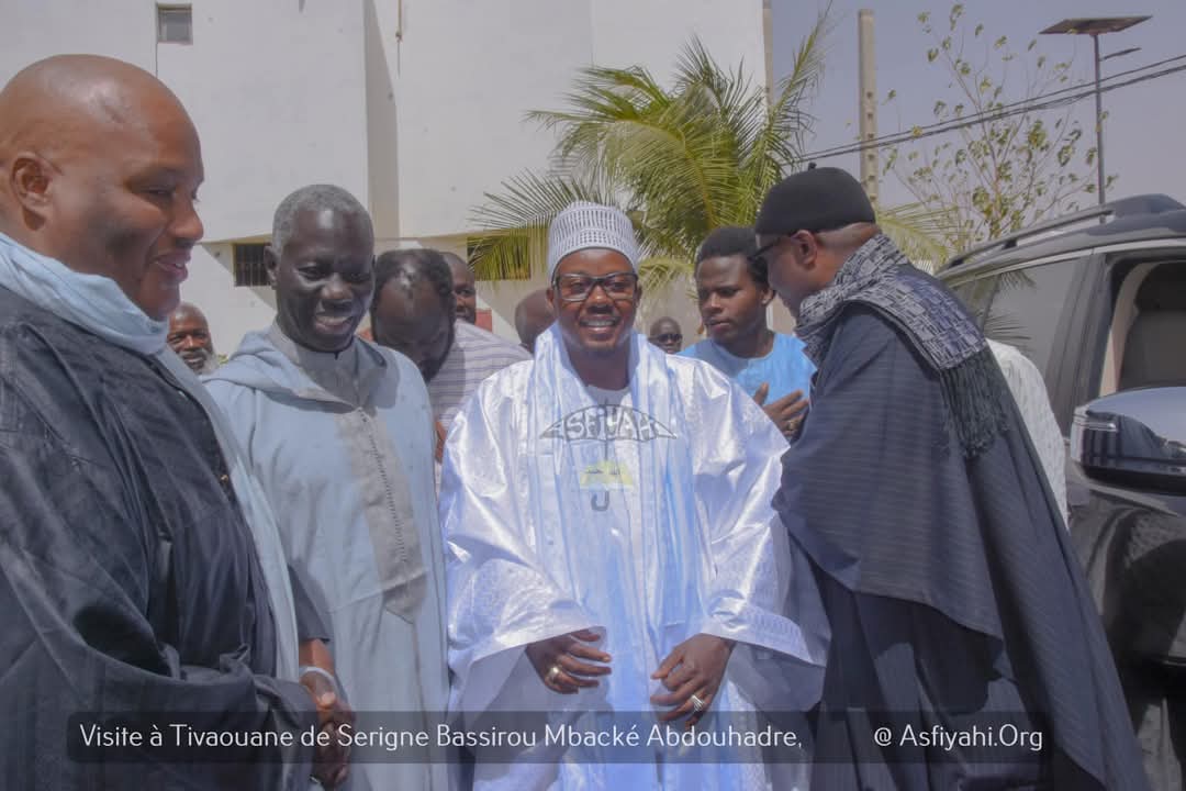 Serigne Bassirou Mbacké Abdouhadre en visite à Tivaouane : Un symbole fort de fraternité interconfrérique
