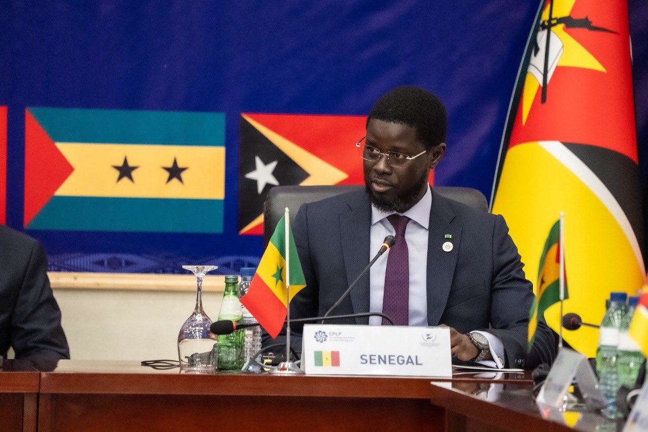 À l’invitation de Son Excellence Monsieur Umaro Sissoco Embaló, Président de la République de Guinée-Bissau, Son Excellence Monsieur Bassirou Diomaye Faye,