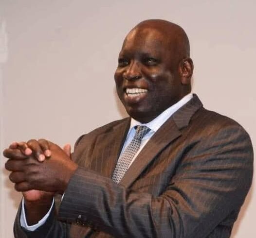 Je voudrais informer tous les ami(e)s membres de l’UPF que la Cour d’Appel de Versailles a vidé, ce mardi 25 novembre 2025, son délibéré dans l’affaire de la demande d’extradition faite par le Sénégal contre moi.