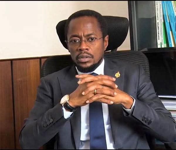 DECLARATAION Farba Ngom demeure en détention.